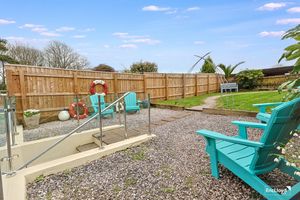 Photo 23- click for photo gallery